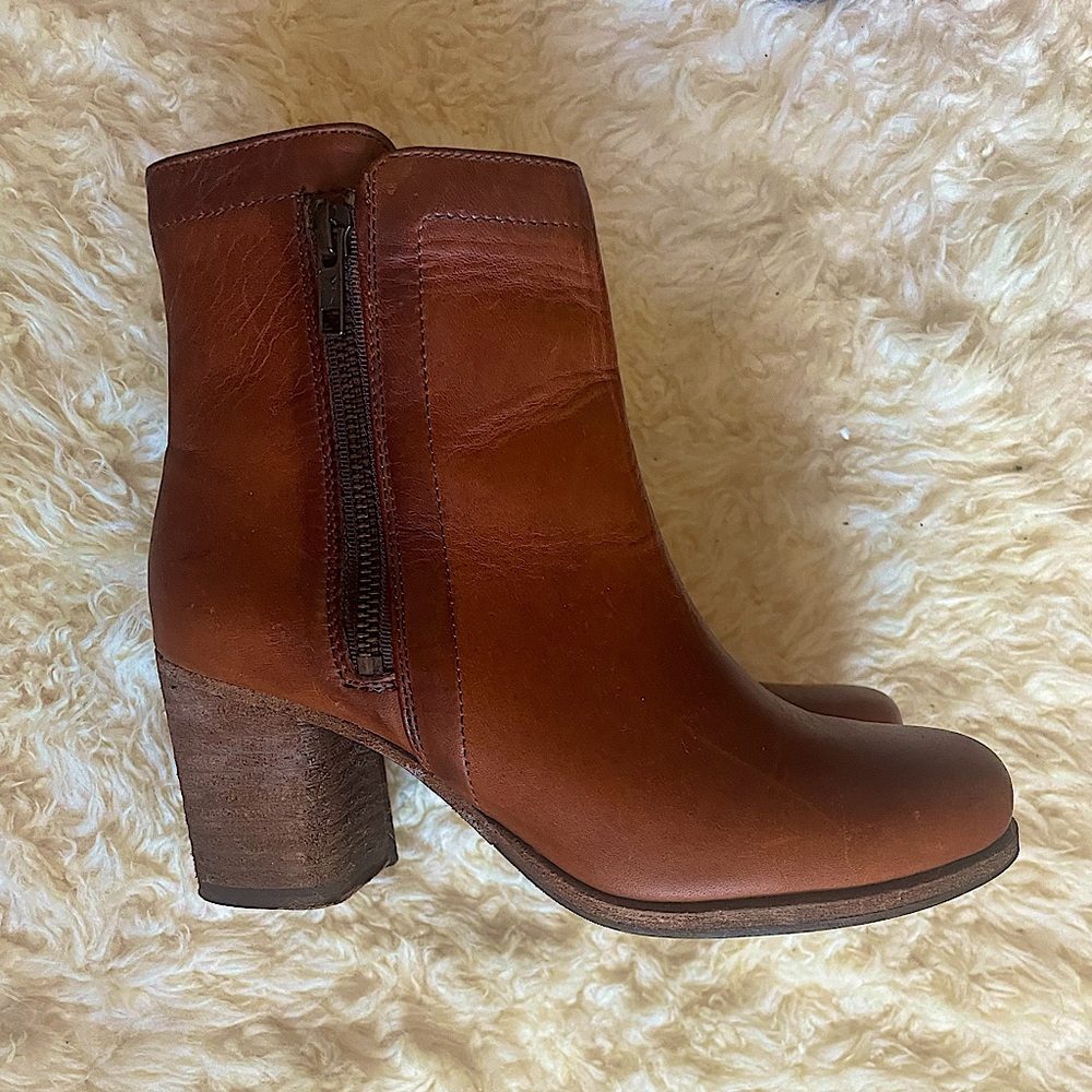 FRYE brown leather heel booties 7.5